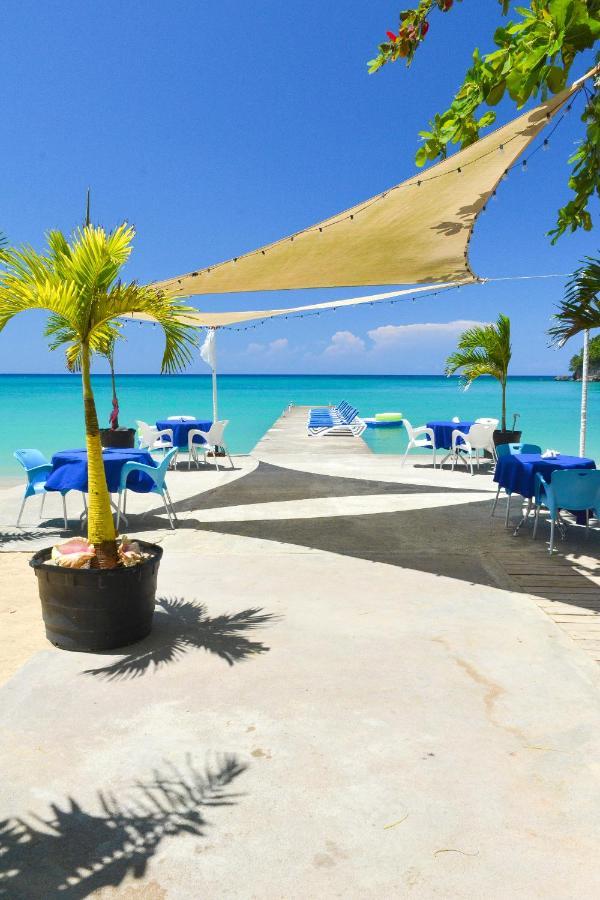 Beach Front Hotelオーチョ・リオス エクステリア 写真
